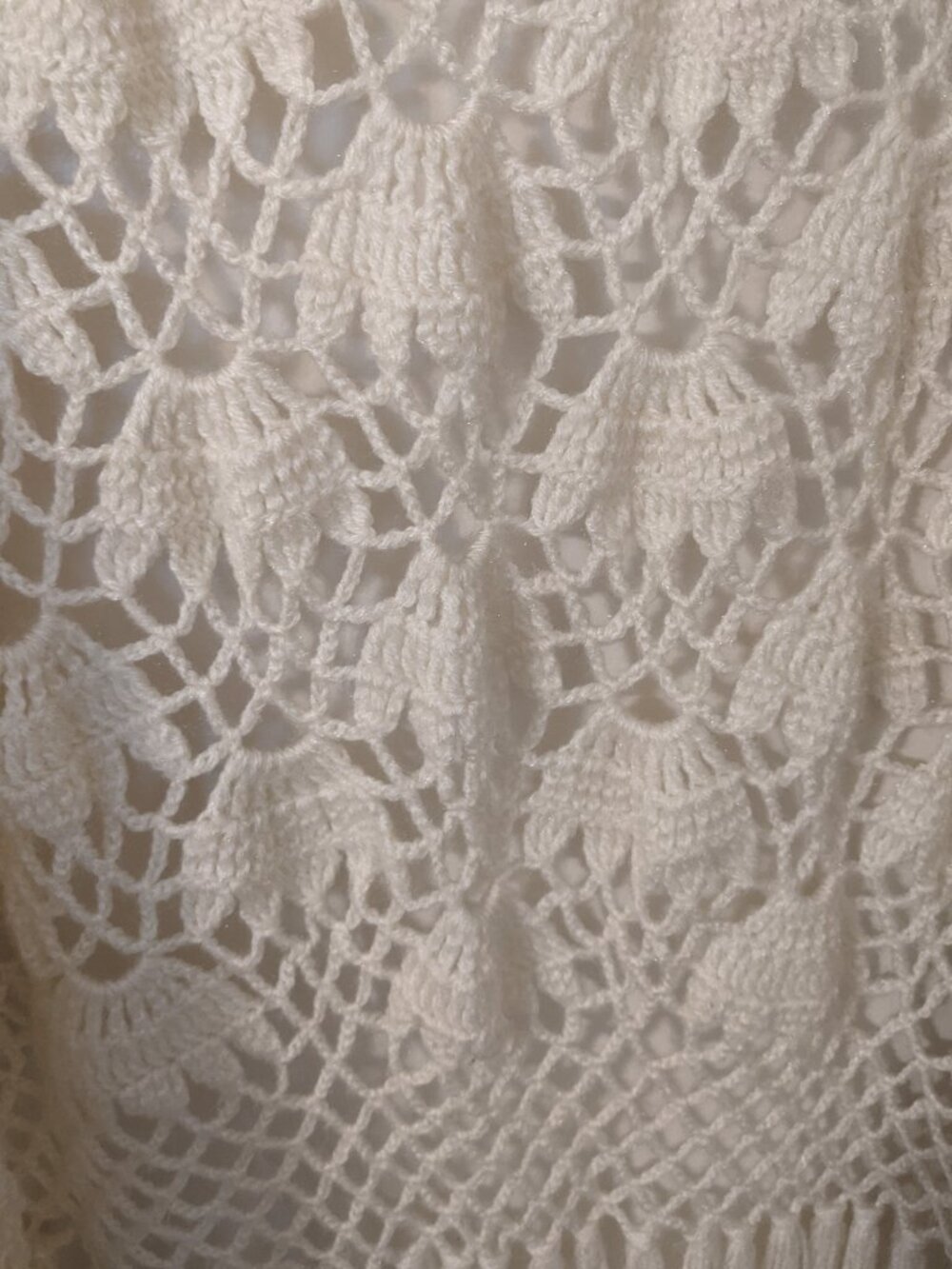 Hand Crochet Open Knit Shawl Wrap Lace Pattern Cream Fringe Boho Hippie - Picture 8 of 10